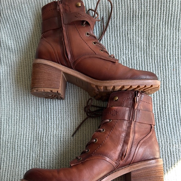 Brown Leather Lace-Up Boots - Picture 5 of 6